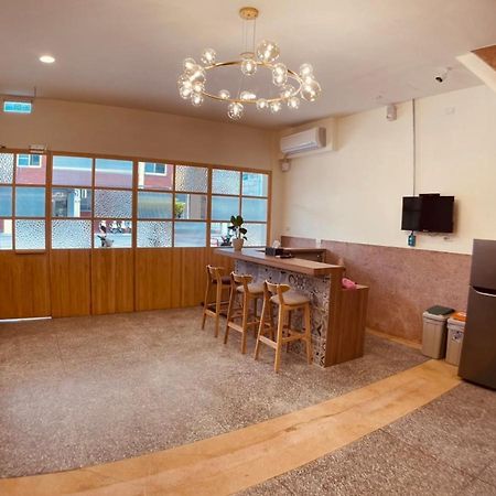 Green Only Homestay Tainan Esterno foto