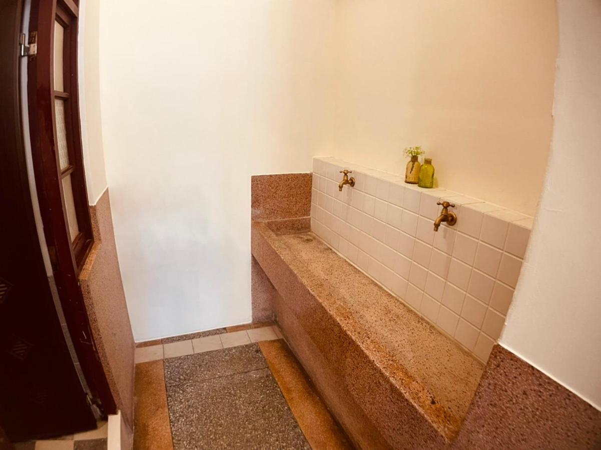 Green Only Homestay Tainan Esterno foto