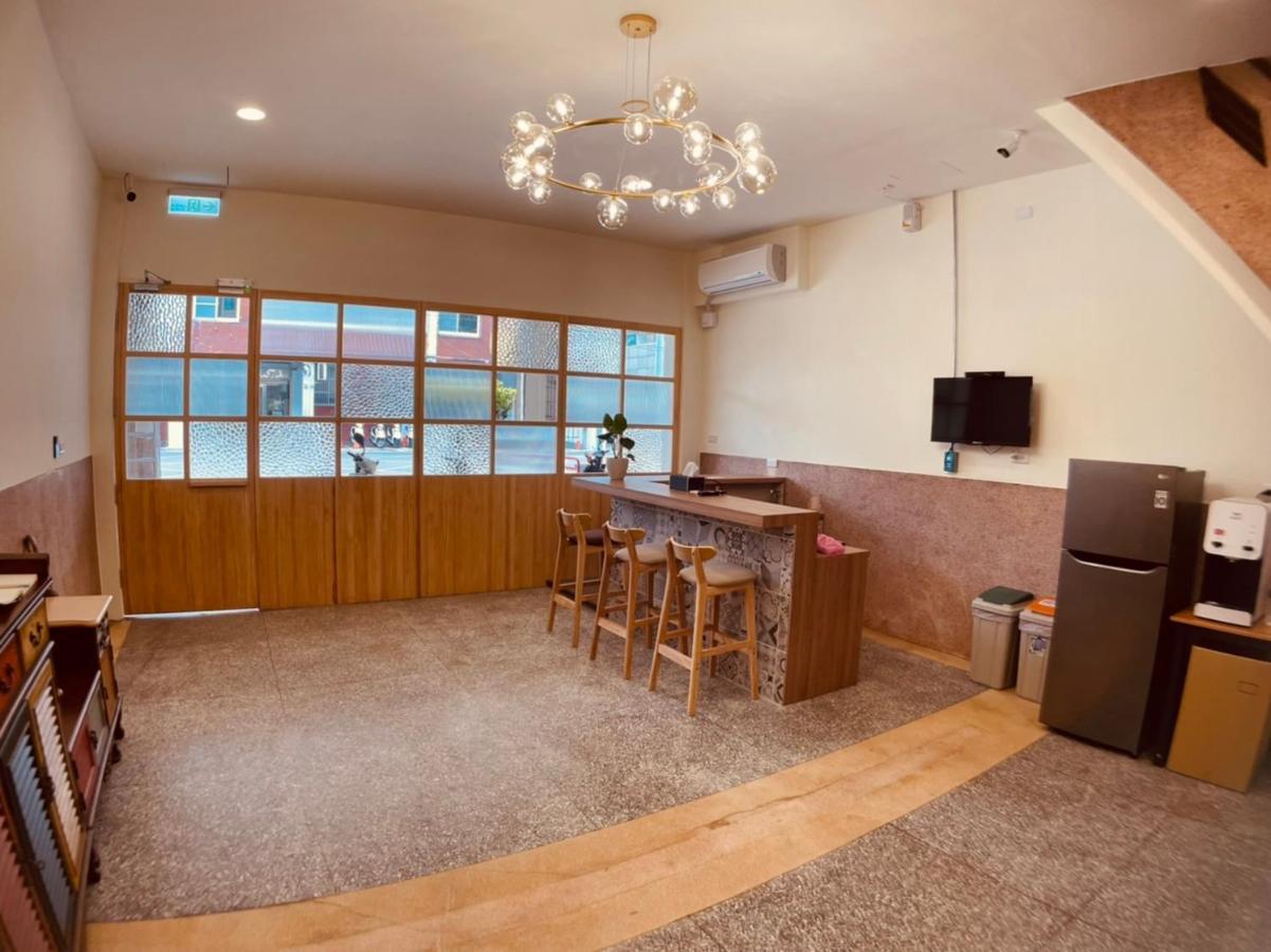 Green Only Homestay Tainan Esterno foto