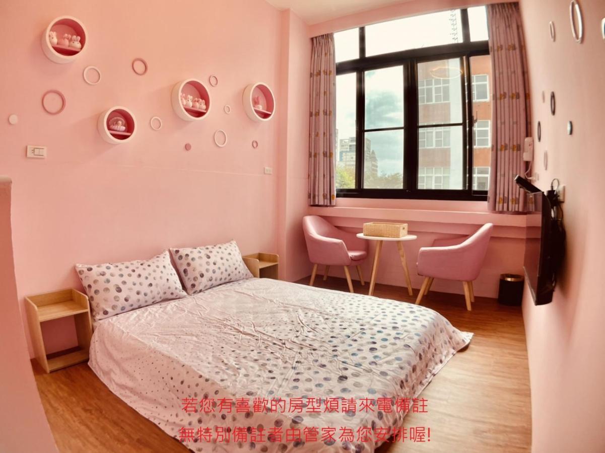 Green Only Homestay Tainan Esterno foto