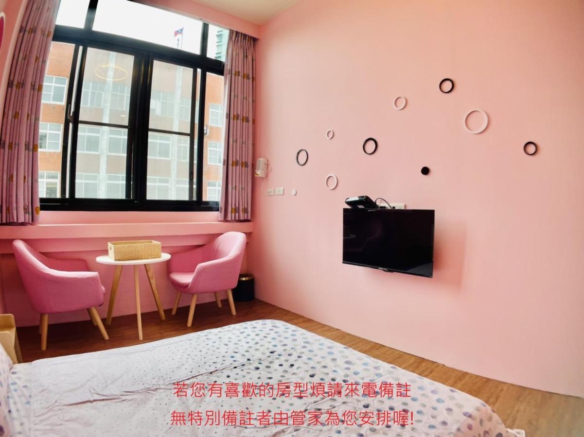 Green Only Homestay Tainan Esterno foto